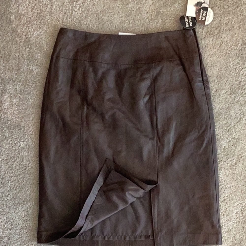 Elegant Brown Leather Skirt, NWT - Picture 3 of 5